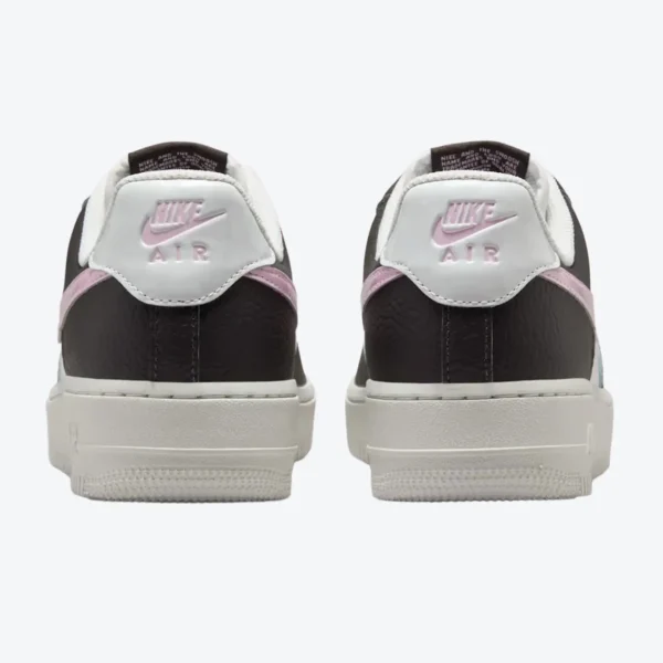 Nike Air Force 1 ’07